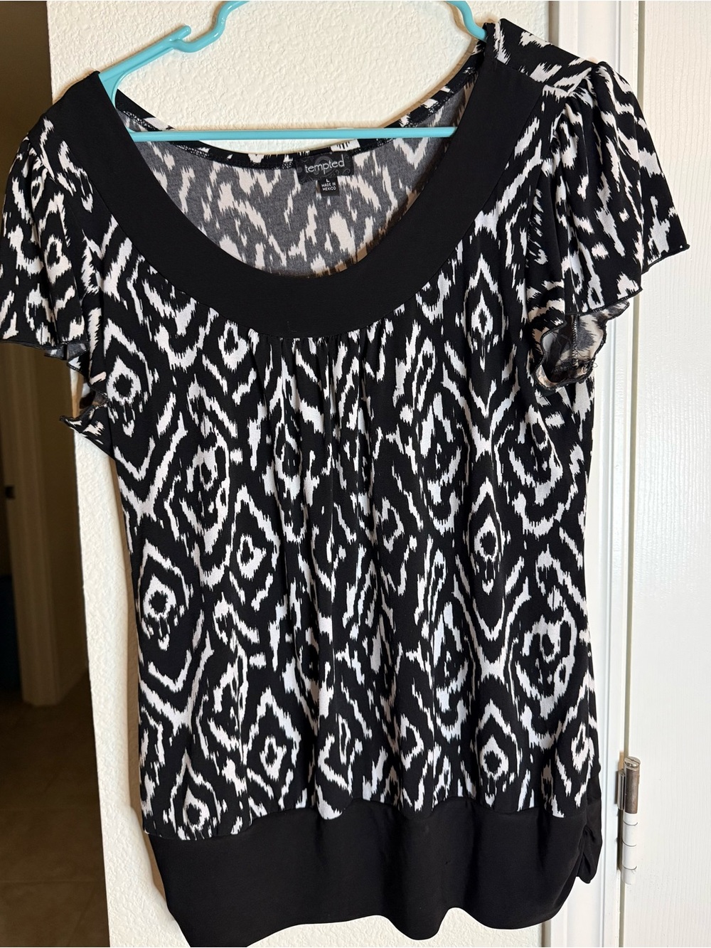 Tempted Black & White Ikat Scoop Neck Short Sleeve Top